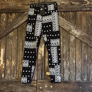 Nike Black and White Patterned Leggings